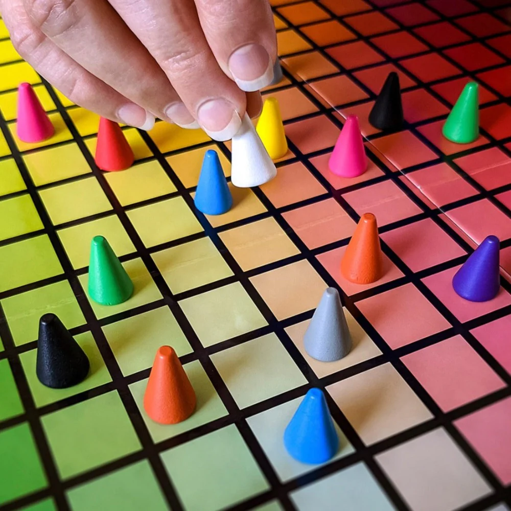 Hues and Cues Party Game - Image 3