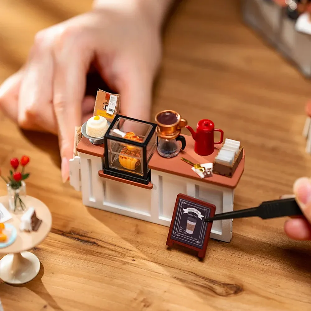 Rolife Flavory Café Miniature House kit - Image 2