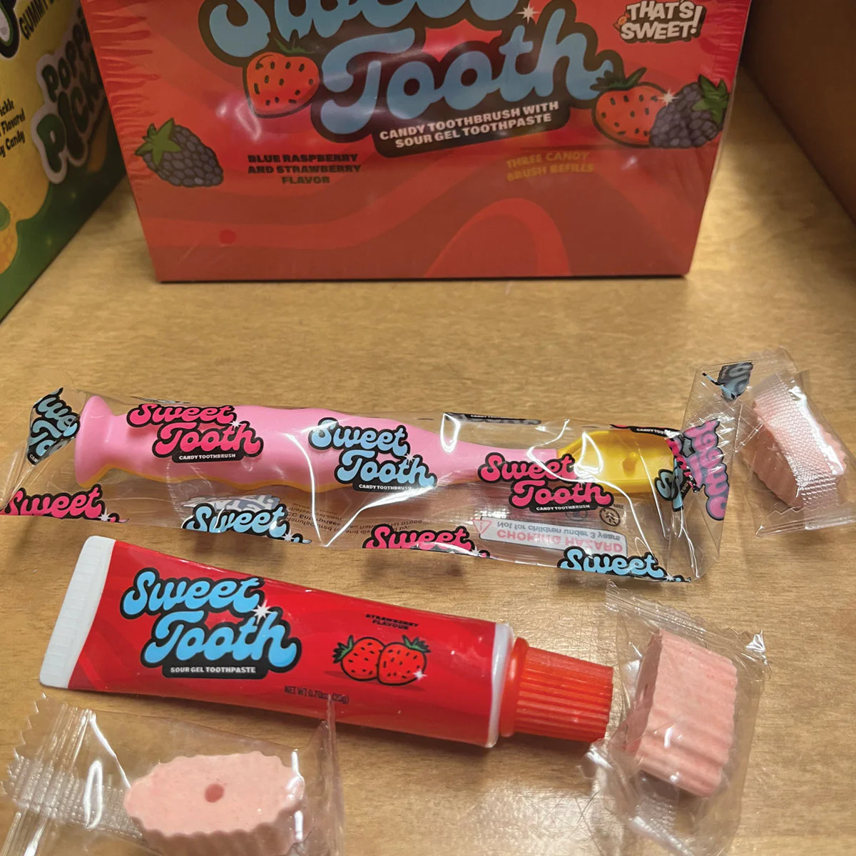 Sweet Tooth - Candy Toothbrush & Sour Toothpaste - 1 random flavor - Image 5